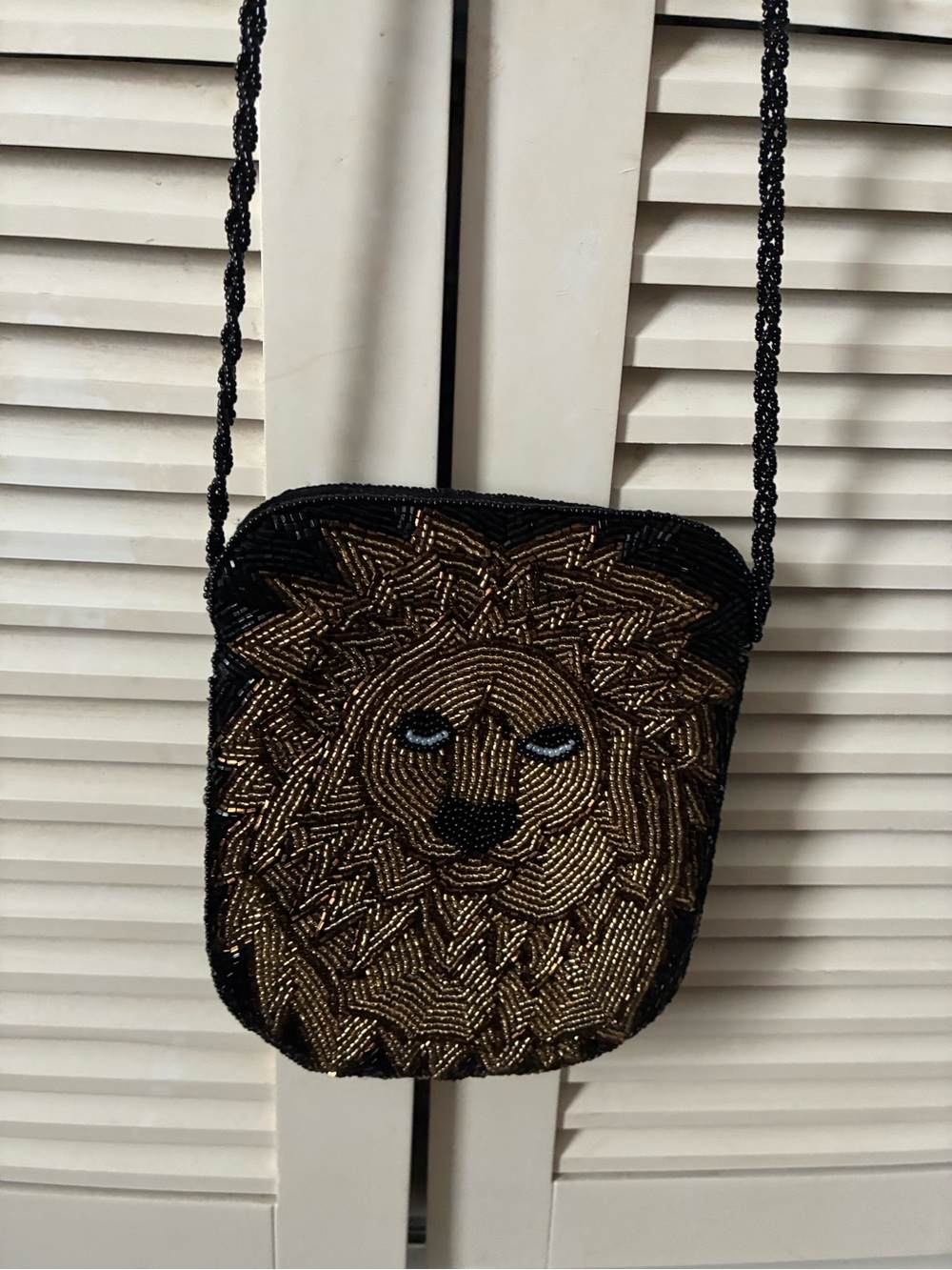 Beaded Lion Motif Crossbody Bag in Black & Gold